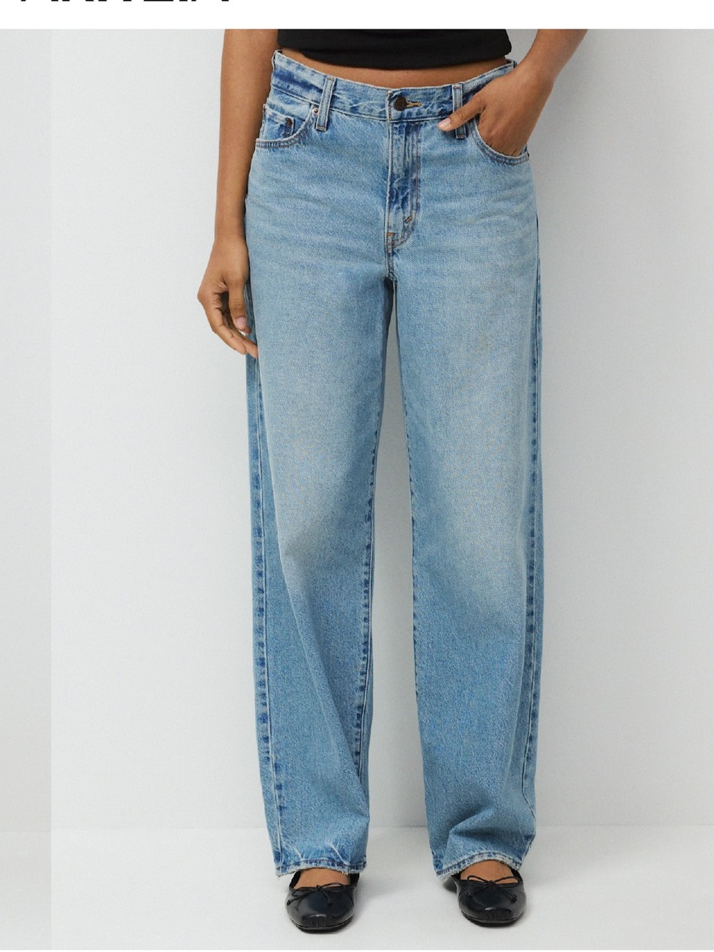 Levi's Women's Relaxed Straight-Leg Jeans - Light Blue Wash